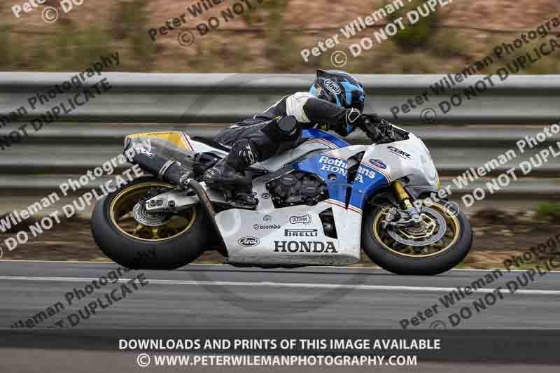 cadwell no limits trackday;cadwell park;cadwell park photographs;cadwell trackday photographs;enduro digital images;event digital images;eventdigitalimages;navarra;no limits trackdays;peter wileman photography;racing digital images;trackday digital images;trackday photos